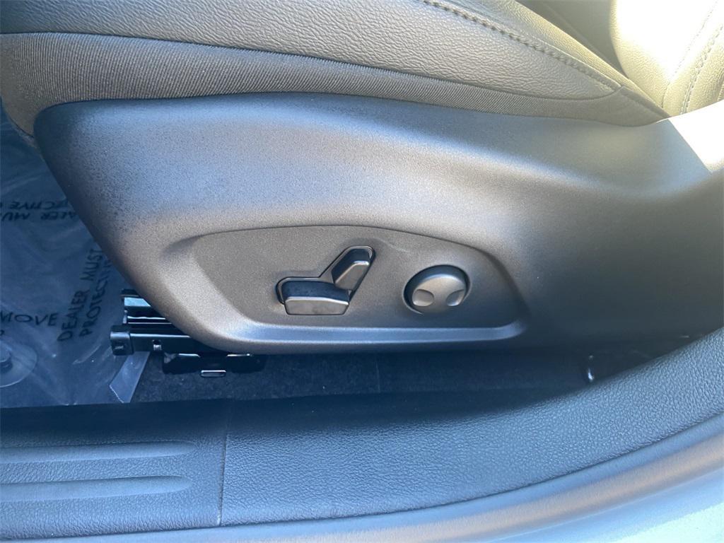 new 2025 Jeep Compass car, priced at $37,830