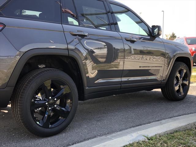 new 2025 Jeep Grand Cherokee car, priced at $55,460