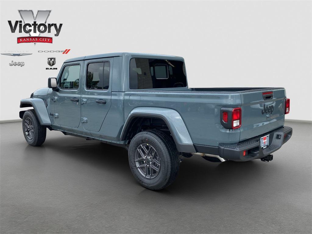 new 2025 Jeep Gladiator car, priced at $50,640