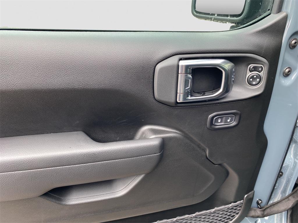 new 2025 Jeep Gladiator car, priced at $50,640
