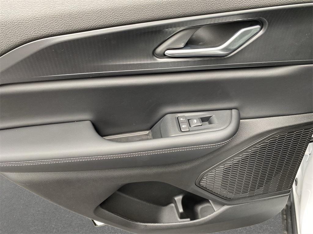 new 2025 Jeep Grand Cherokee car, priced at $48,775