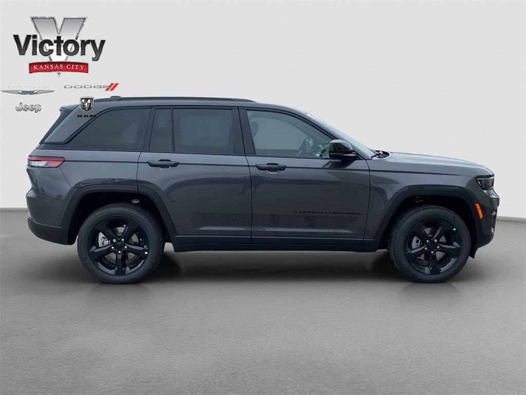 new 2025 Jeep Grand Cherokee car, priced at $49,370