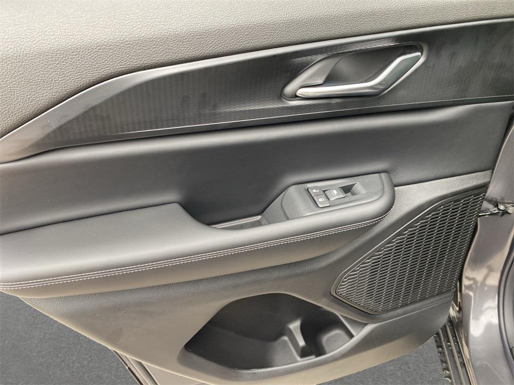 new 2025 Jeep Grand Cherokee car, priced at $49,370