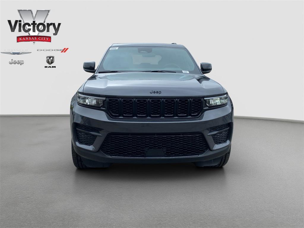 new 2025 Jeep Grand Cherokee car, priced at $49,370