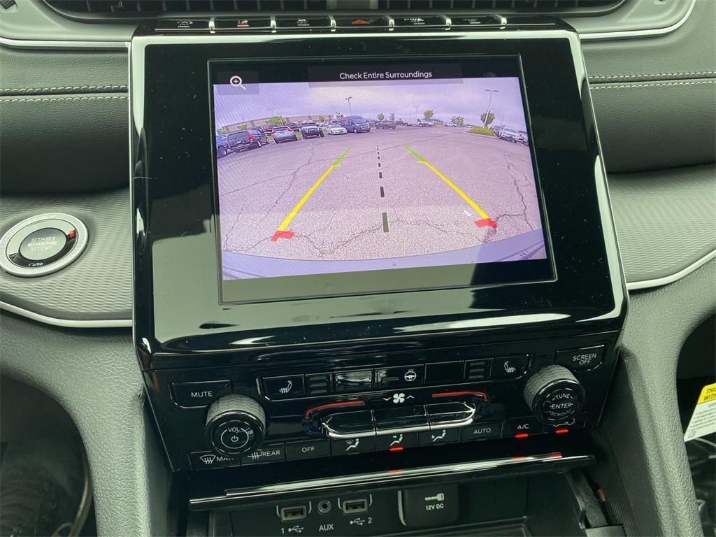 new 2025 Jeep Grand Cherokee car, priced at $49,370