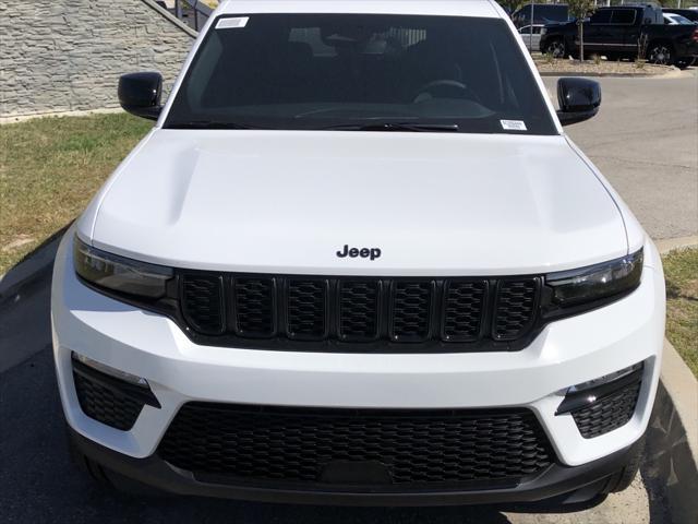 new 2025 Jeep Grand Cherokee car, priced at $49,425