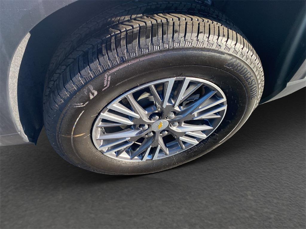 used 2025 Chevrolet Traverse car, priced at $39,500