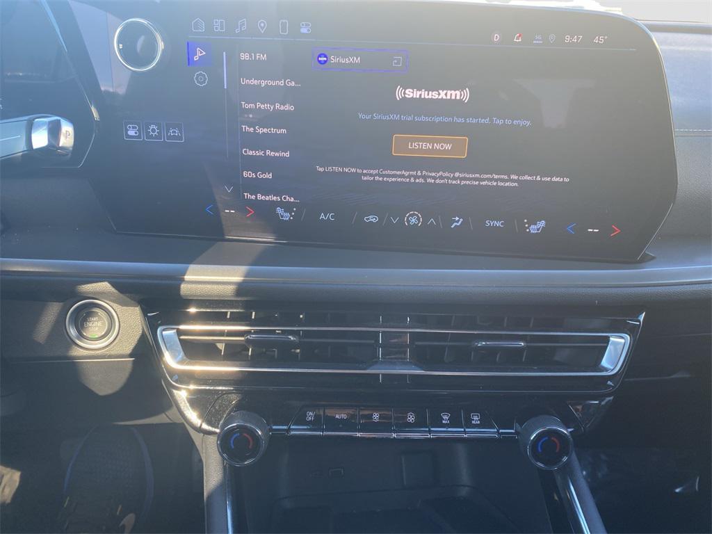 used 2025 Chevrolet Traverse car, priced at $39,500