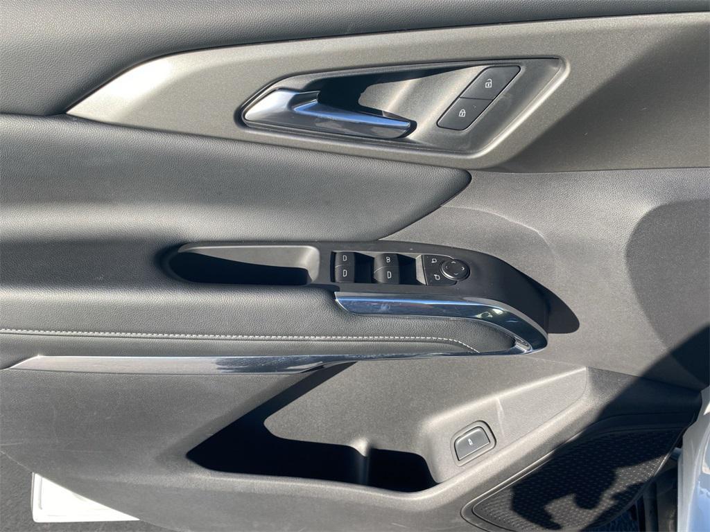 used 2025 Chevrolet Traverse car, priced at $39,500