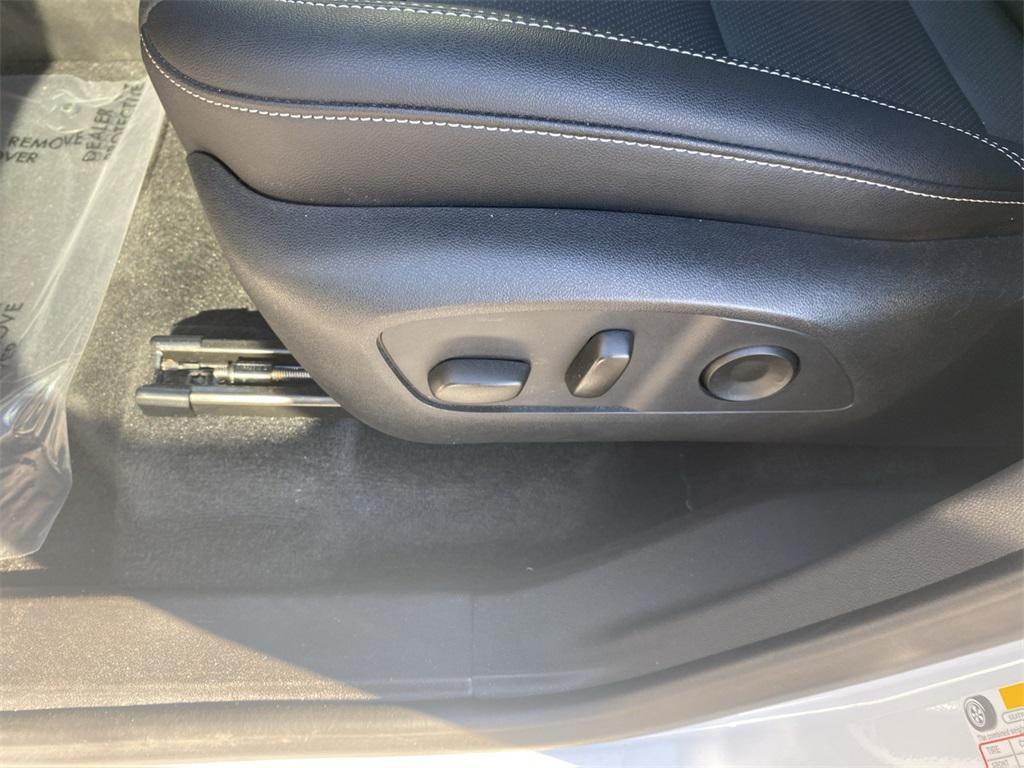 used 2025 Chevrolet Traverse car, priced at $39,500