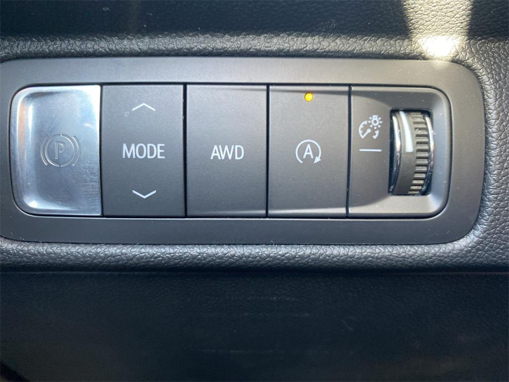 used 2025 Chevrolet Traverse car, priced at $39,500