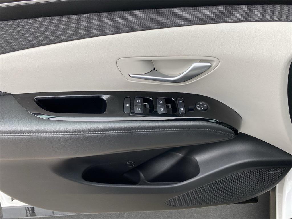 used 2022 Hyundai TUCSON Hybrid car, priced at $21,821