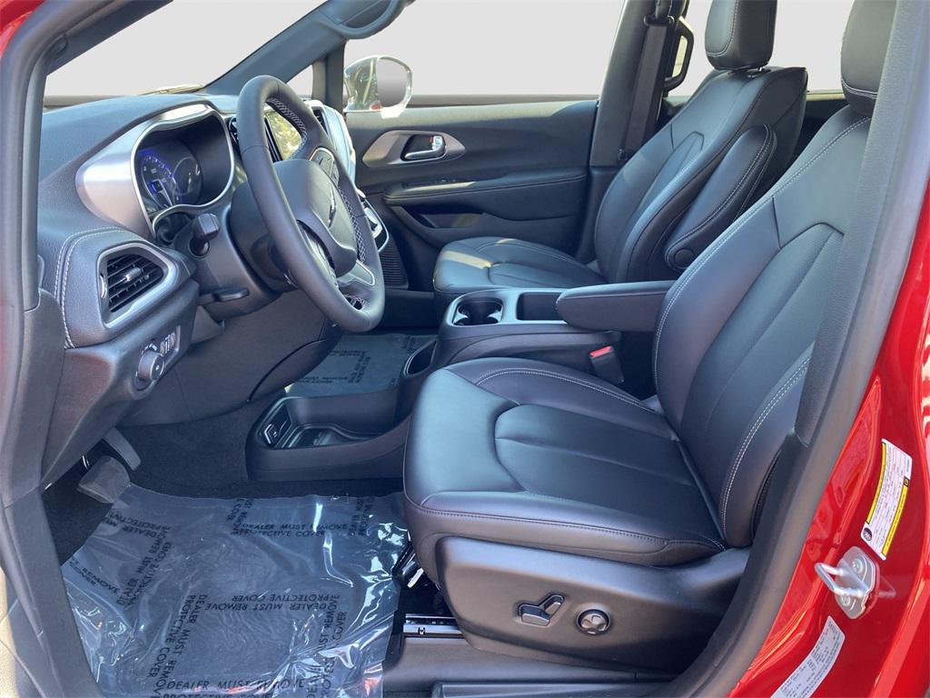 new 2026 Chrysler Pacifica car, priced at $46,235