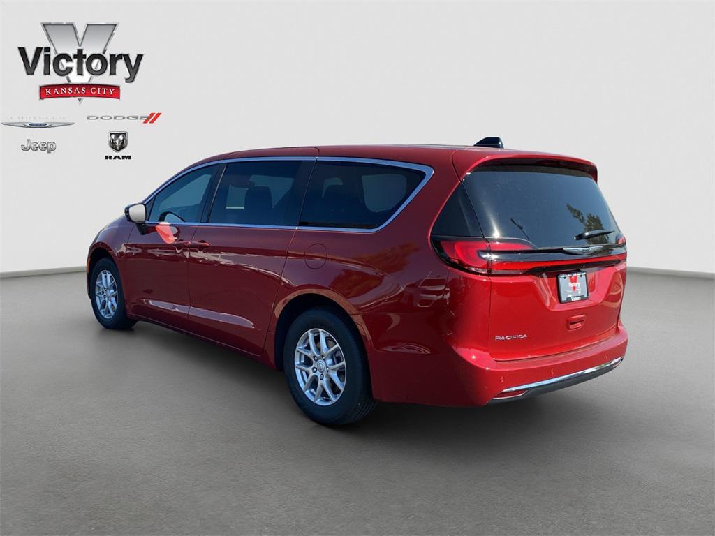 new 2026 Chrysler Pacifica car, priced at $46,235