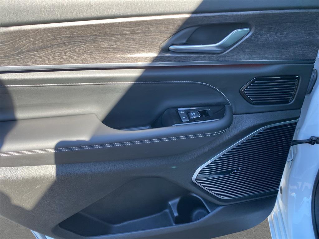 used 2021 Jeep Grand Cherokee L car, priced at $36,828