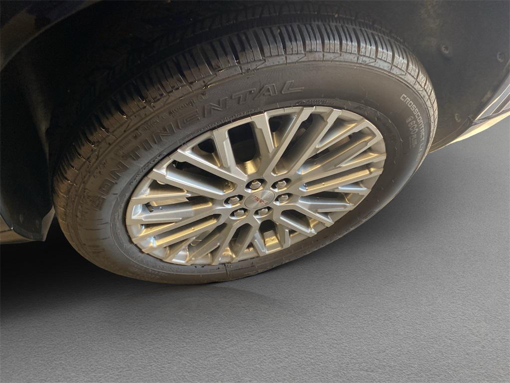 used 2025 GMC Acadia car, priced at $52,821