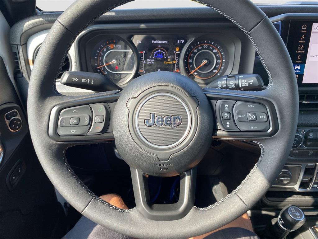 new 2025 Jeep Wrangler car, priced at $52,045