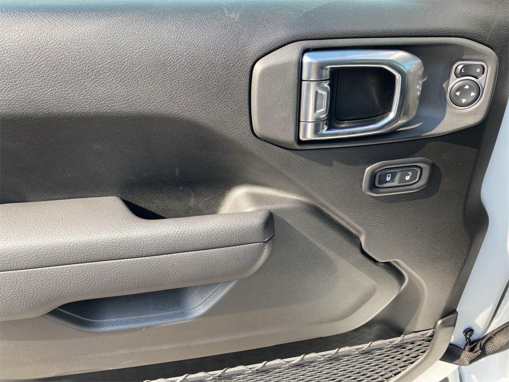 new 2025 Jeep Wrangler car, priced at $52,045