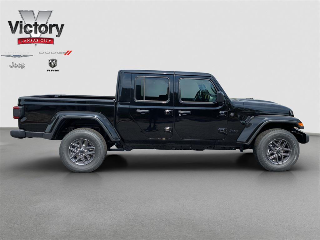 new 2025 Jeep Gladiator car, priced at $51,740