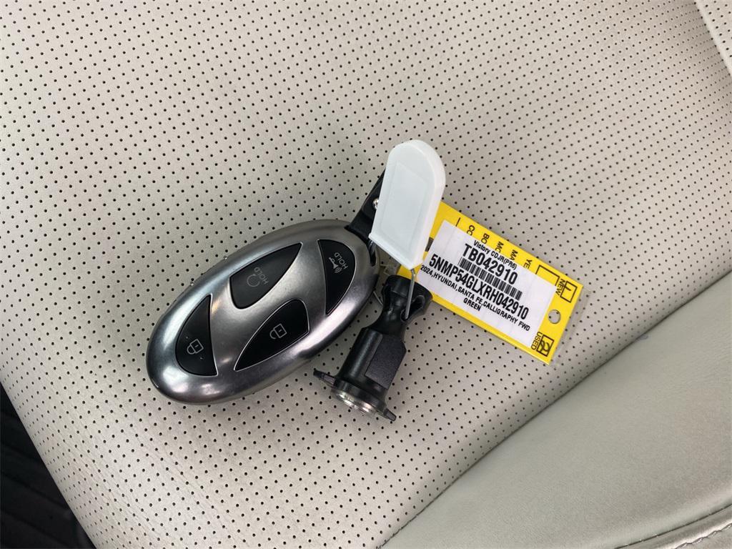 used 2024 Hyundai Santa Fe car, priced at $34,377