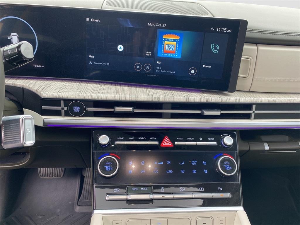 used 2024 Hyundai Santa Fe car, priced at $34,377