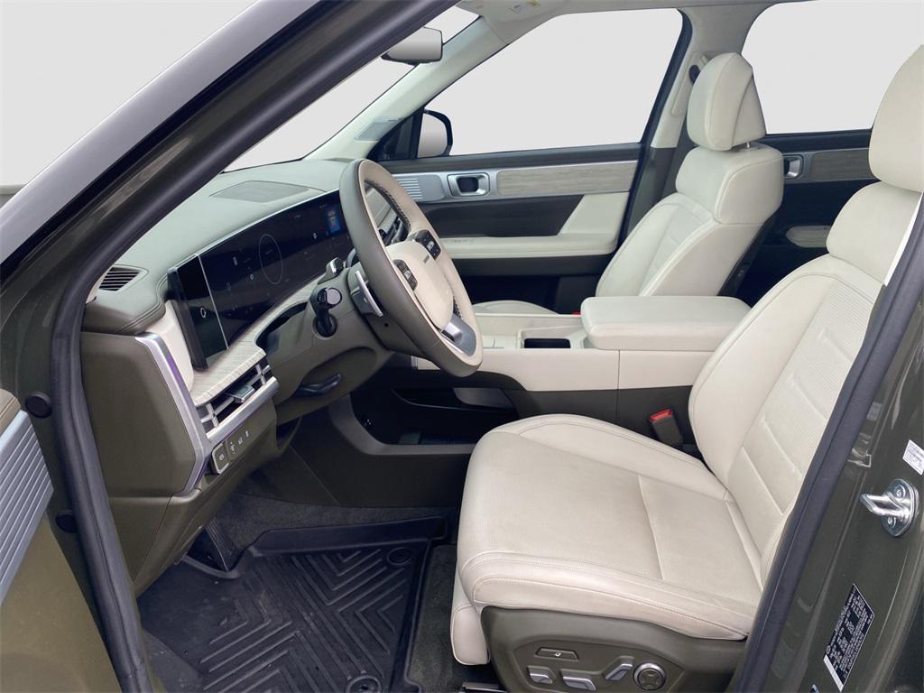 used 2024 Hyundai Santa Fe car, priced at $34,377