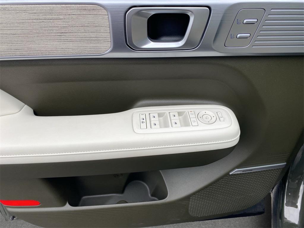 used 2024 Hyundai Santa Fe car, priced at $34,377