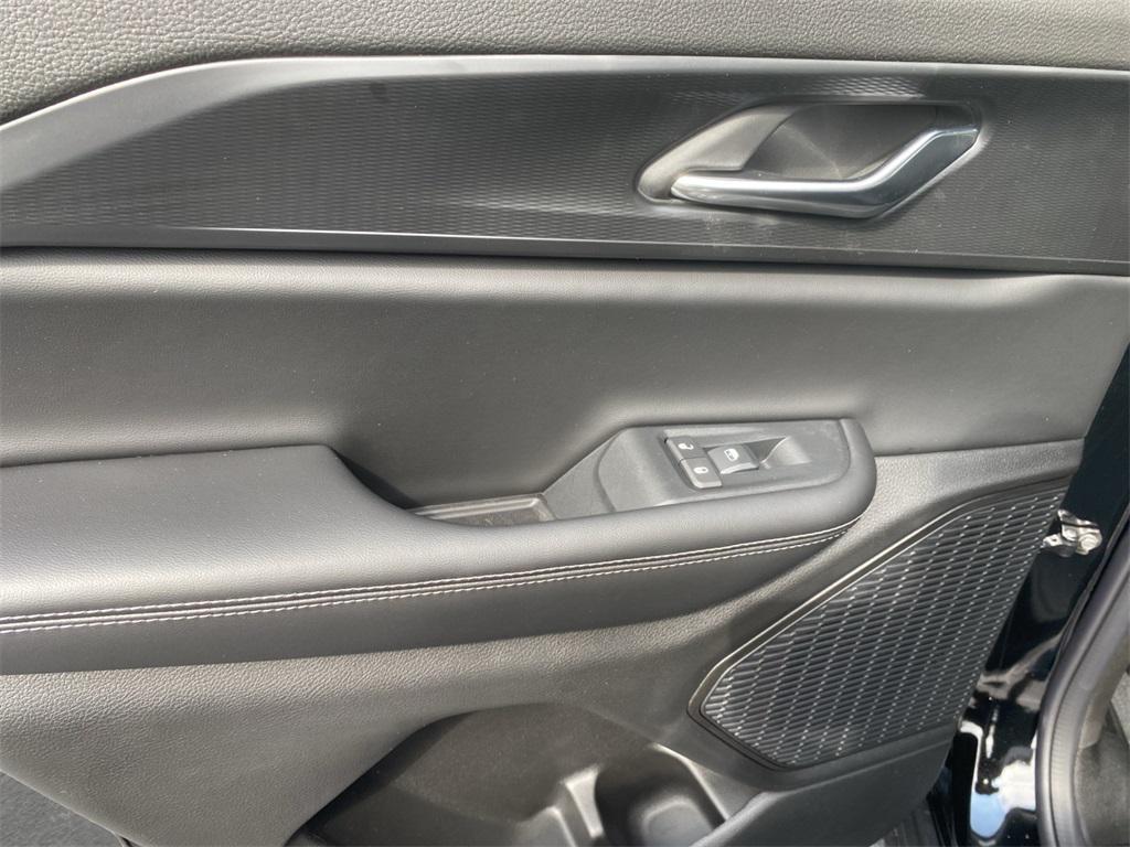 new 2025 Jeep Grand Cherokee car, priced at $42,375