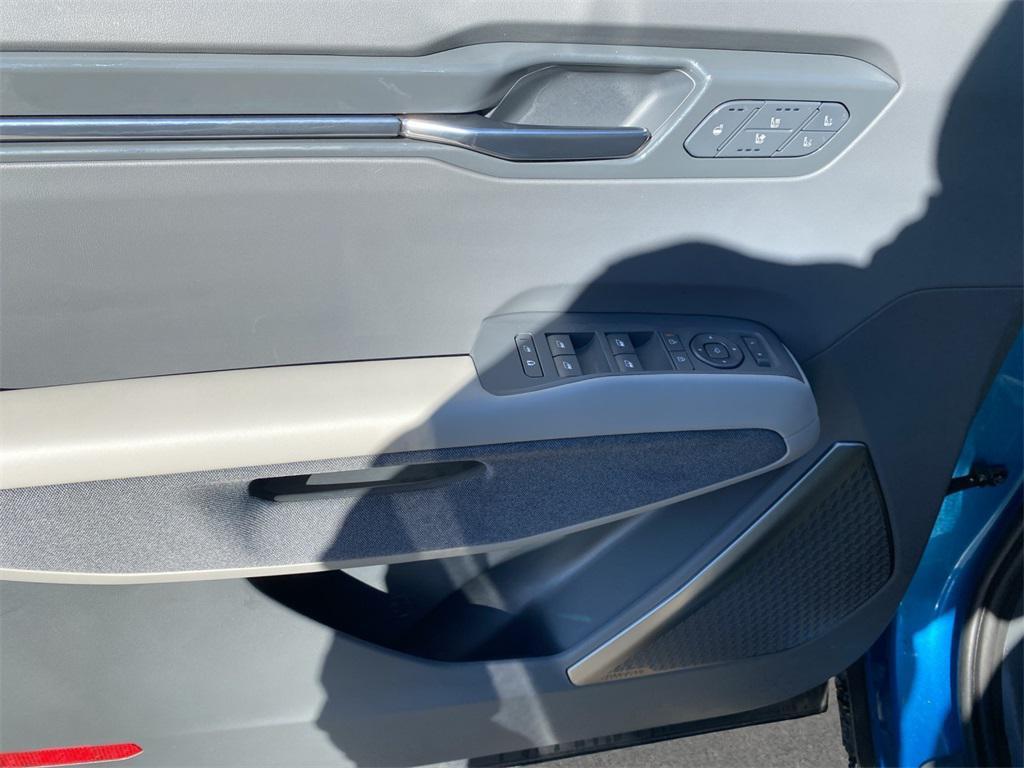 used 2024 Kia EV9 car, priced at $39,995