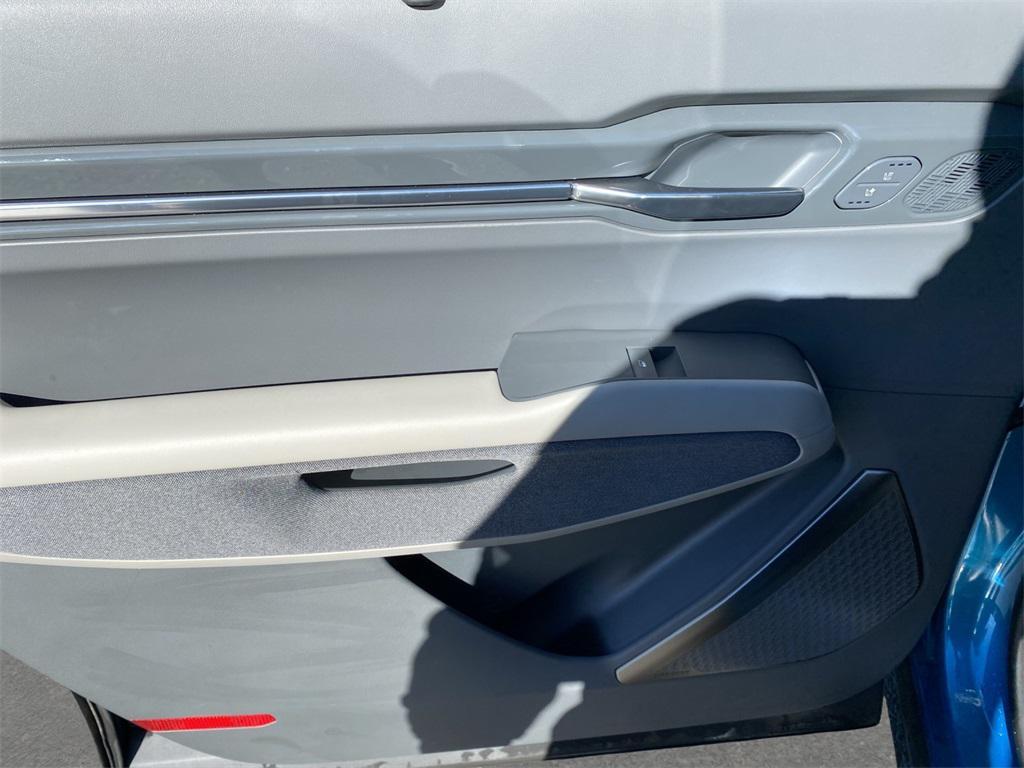 used 2024 Kia EV9 car, priced at $39,995