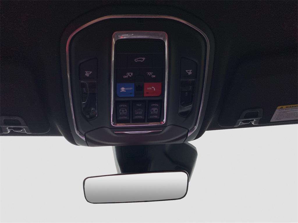 new 2025 Jeep Grand Cherokee car, priced at $53,735