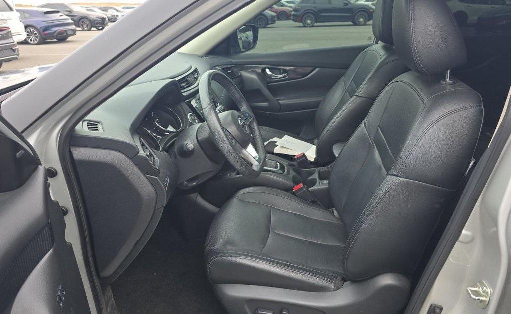 used 2019 Nissan Rogue car, priced at $17,777