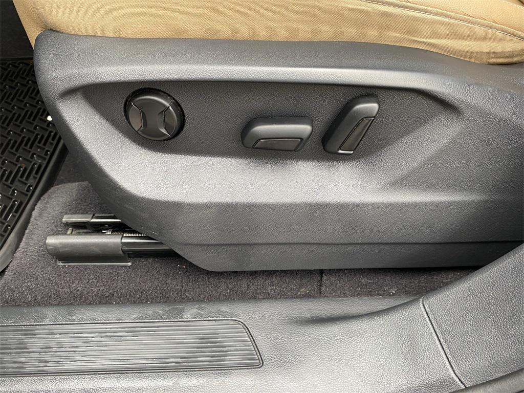used 2020 Volkswagen Atlas Cross Sport car, priced at $20,750
