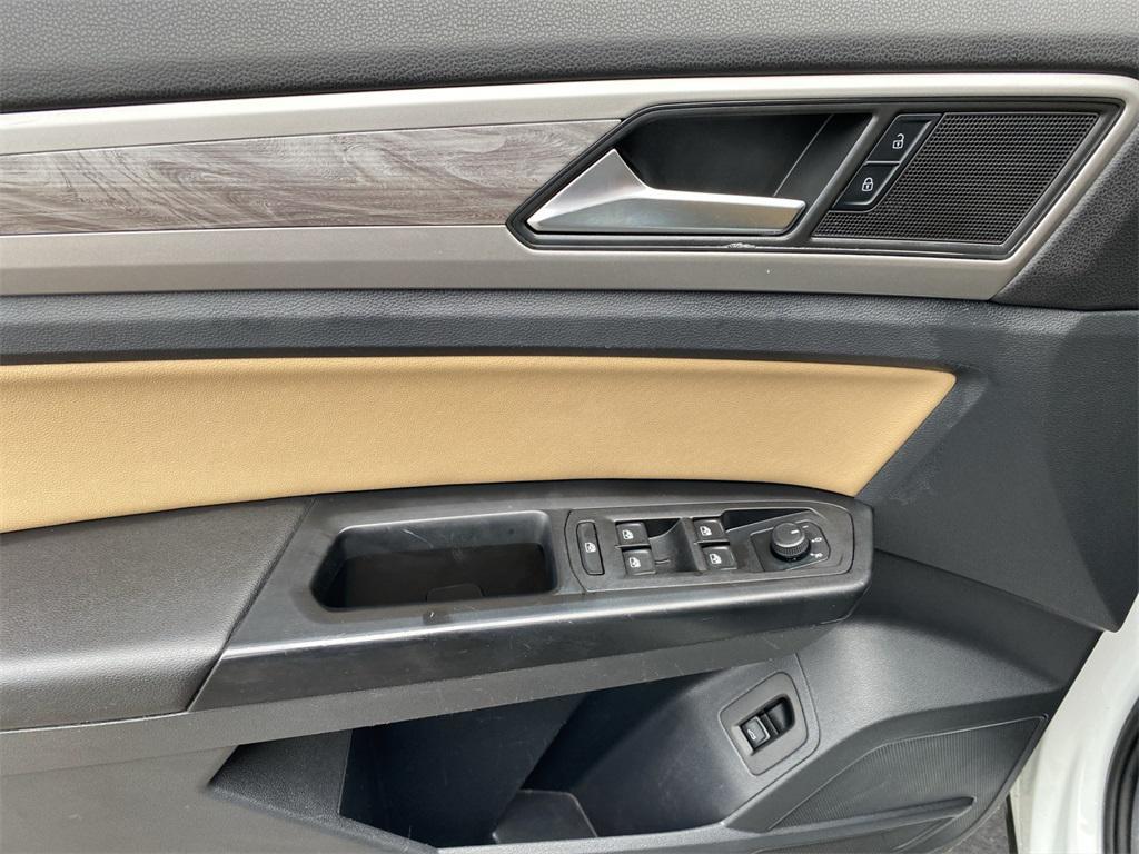 used 2020 Volkswagen Atlas Cross Sport car, priced at $20,750