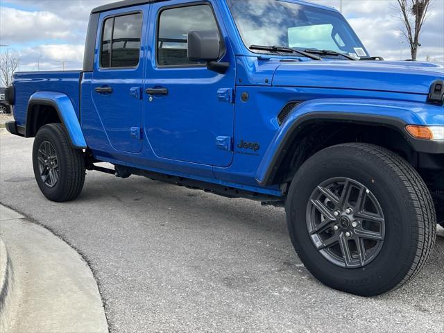 new 2024 Jeep Gladiator car, priced at $51,640