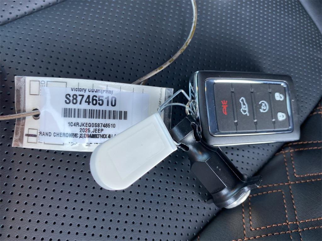 new 2025 Jeep Grand Cherokee L car, priced at $66,580