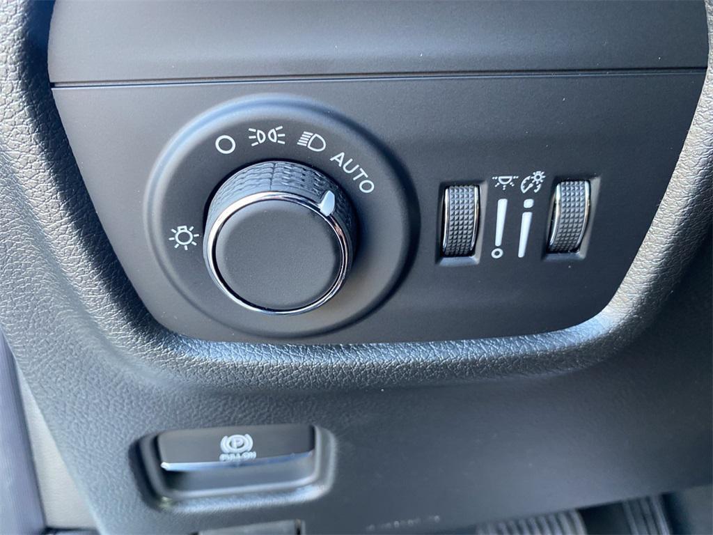 new 2025 Jeep Grand Cherokee L car, priced at $44,525