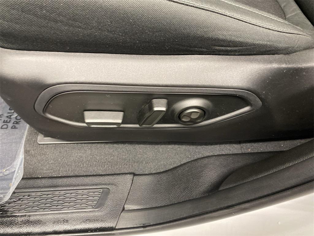 used 2025 Jeep Grand Cherokee car, priced at $32,998