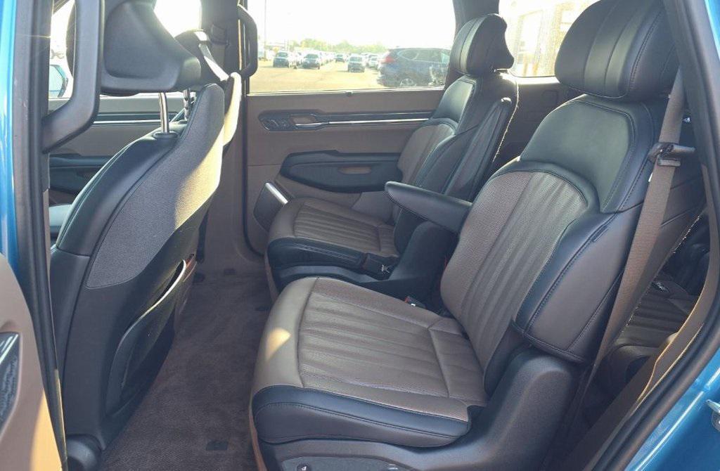 used 2024 Kia EV9 car, priced at $40,995