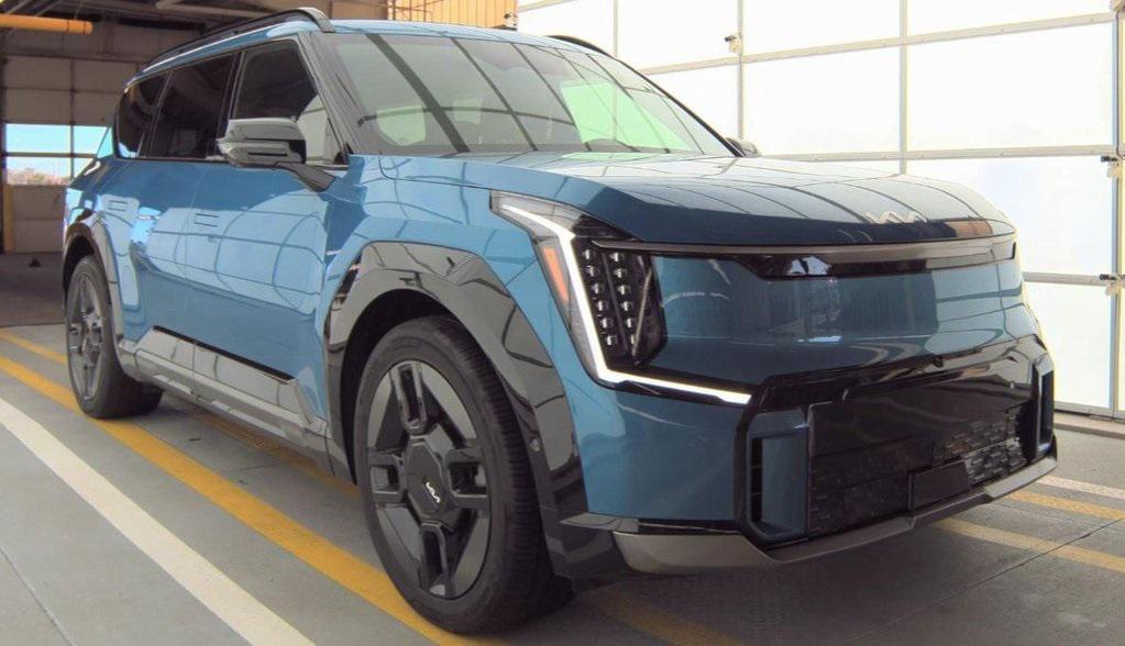 used 2024 Kia EV9 car, priced at $40,995
