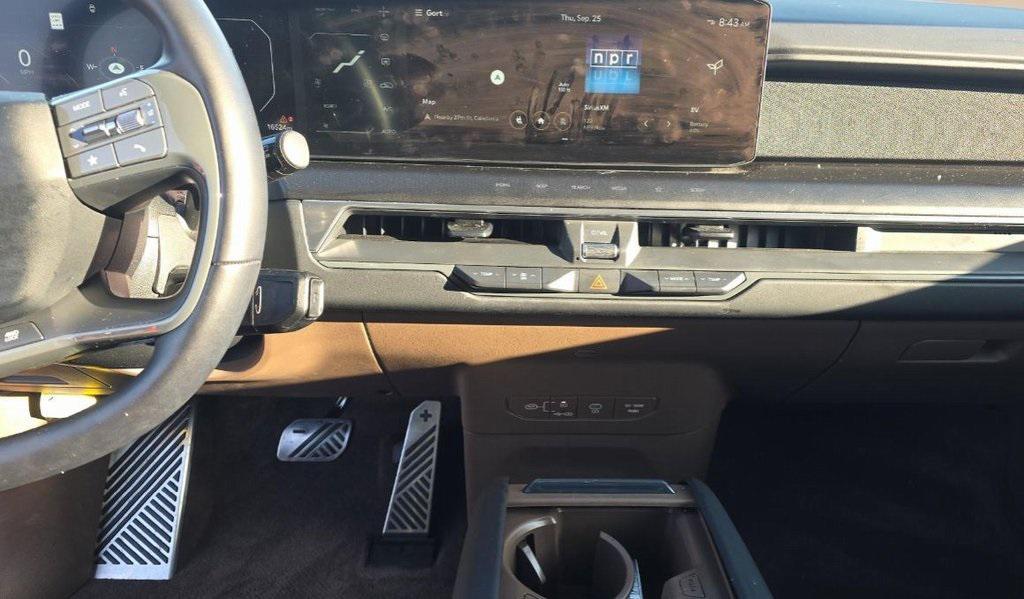 used 2024 Kia EV9 car, priced at $40,995