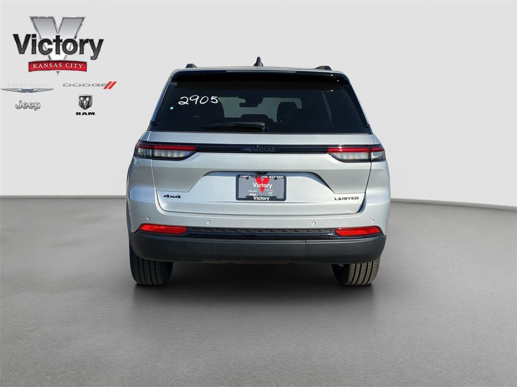 new 2025 Jeep Grand Cherokee car, priced at $50,220