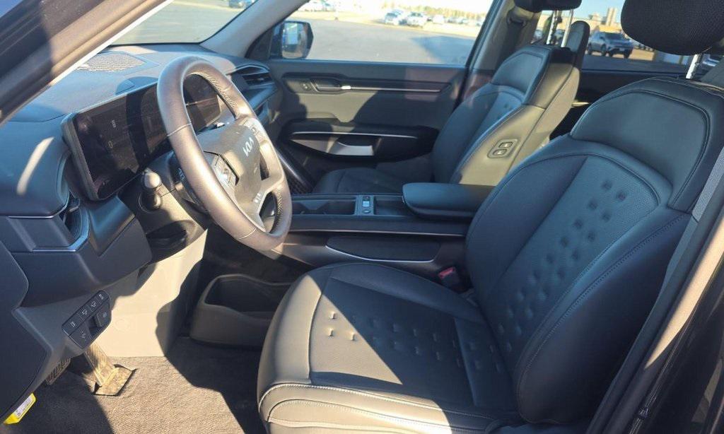 used 2025 Kia EV9 car, priced at $37,995