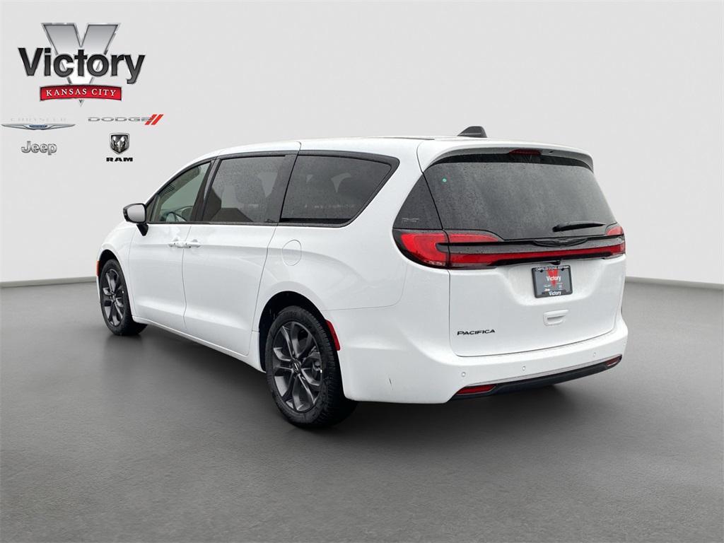 new 2026 Chrysler Pacifica car, priced at $47,290