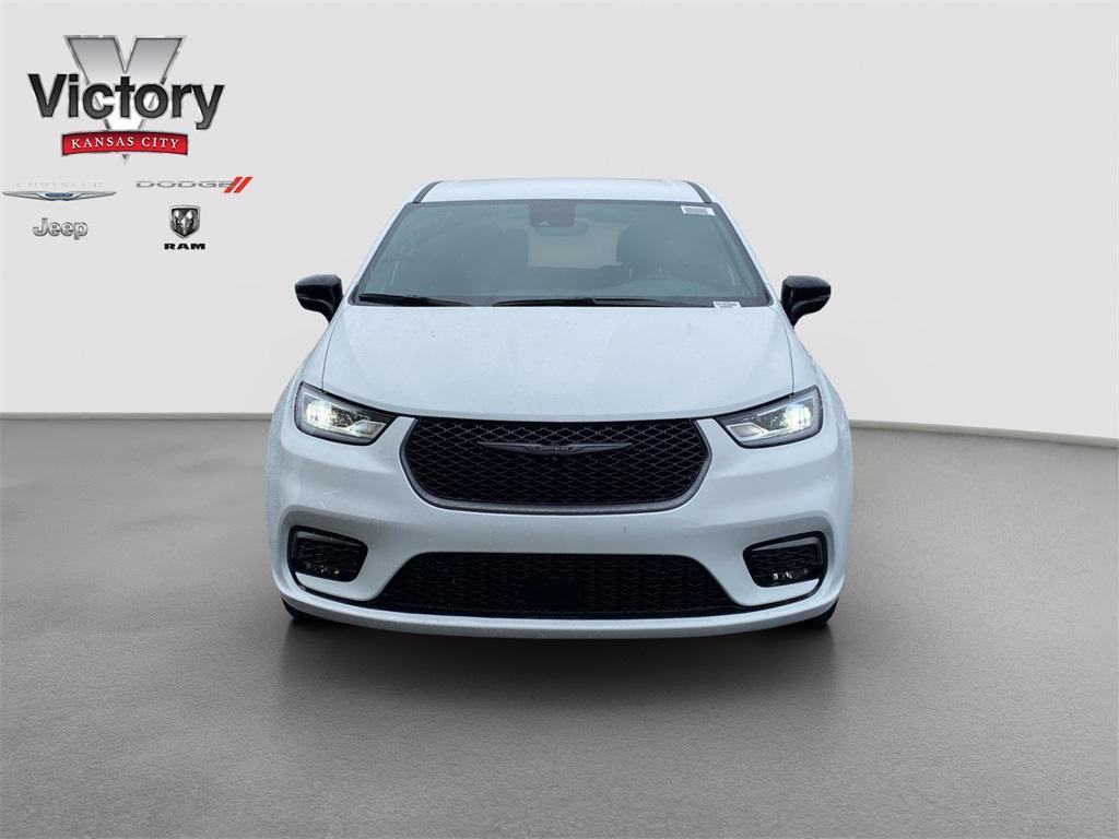 new 2026 Chrysler Pacifica car, priced at $47,290