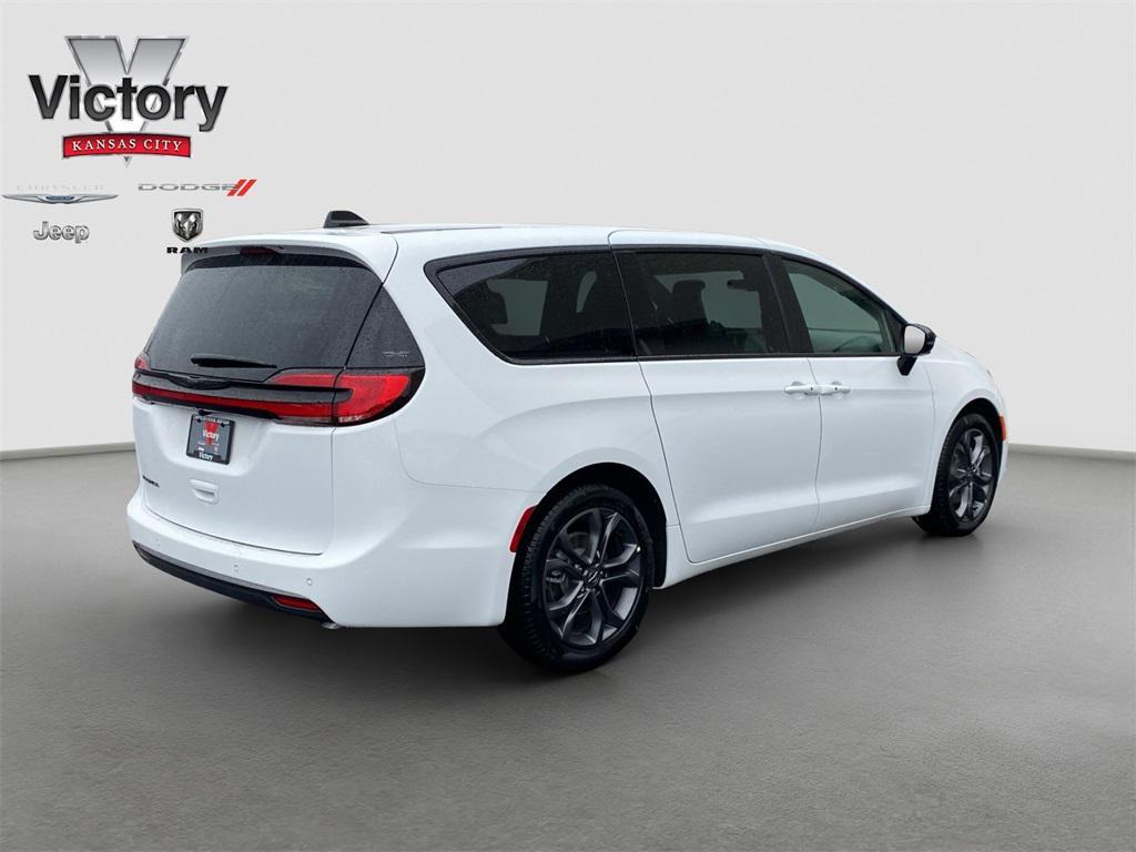 new 2026 Chrysler Pacifica car, priced at $47,290