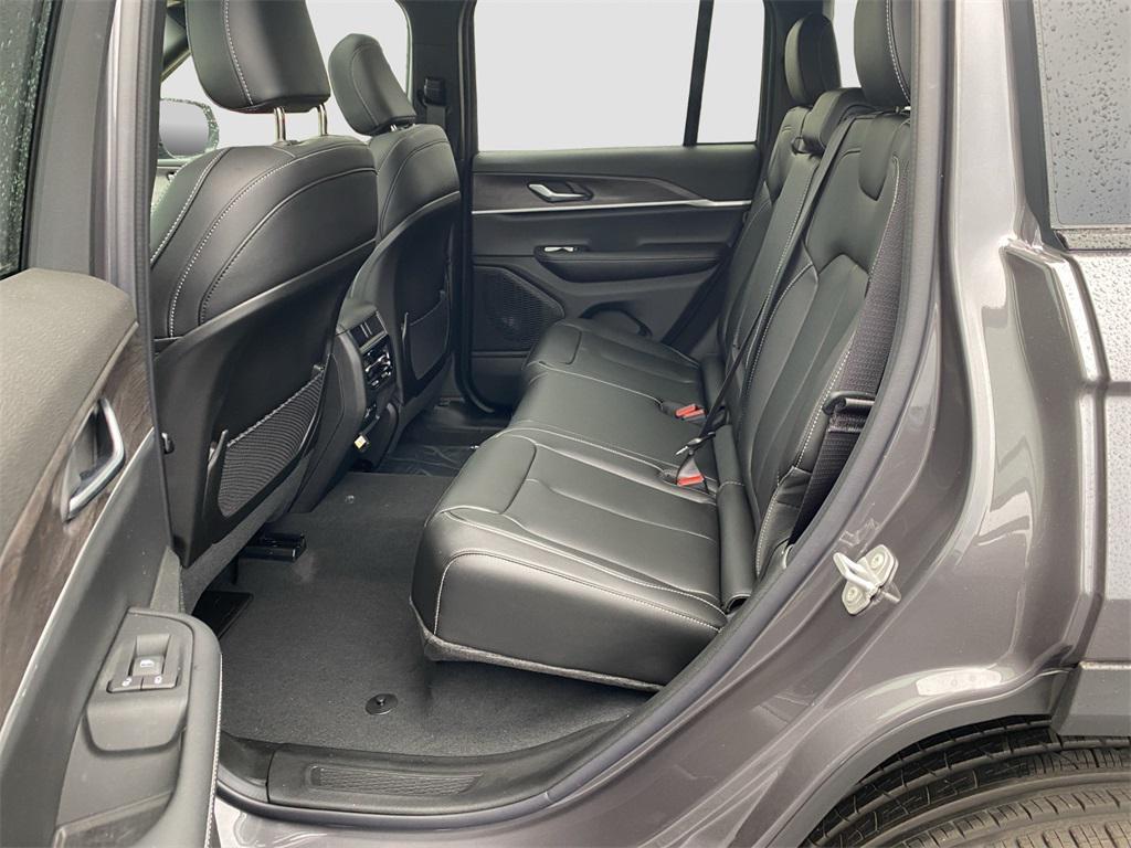 new 2025 Jeep Grand Cherokee car, priced at $53,735