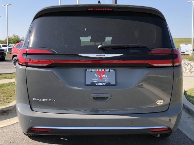 new 2024 Chrysler Pacifica car, priced at $45,190