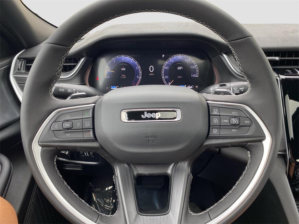 new 2025 Jeep Grand Cherokee car, priced at $49,370