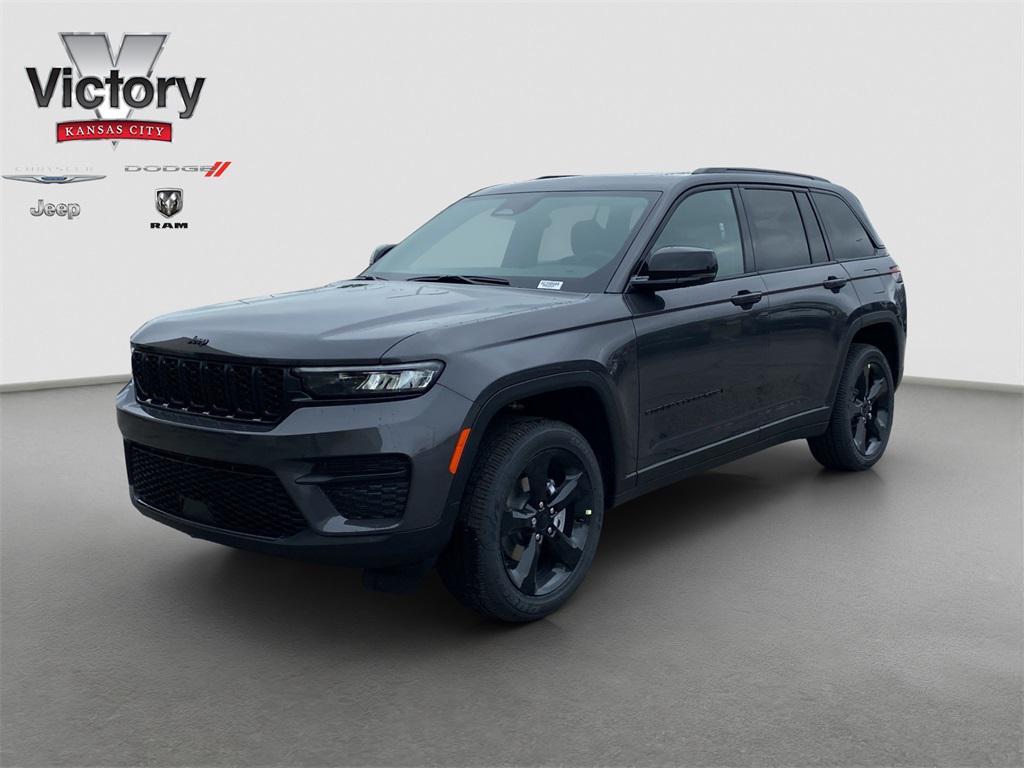 new 2025 Jeep Grand Cherokee car, priced at $49,370